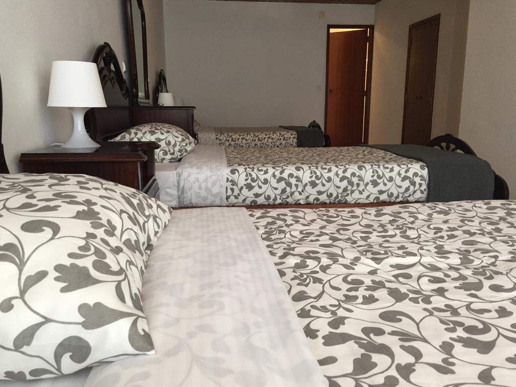 Granada Holidays Pensionat São Martinho do Porto Exteriör bild